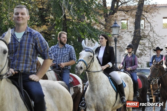 Zdjęcie w galerii na portalu naszraciborz.pl: Hubertus na Ostrogu, czyli pogoń za lisem w Huzarskiej Dolinie  wiadomości z regionu