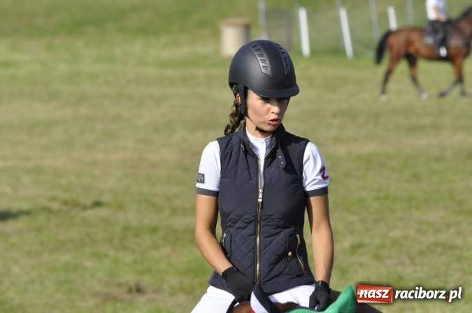 Zdjęcie w galerii na portalu naszraciborz.pl: Hubertus na Ostrogu, czyli pogoń za lisem w Huzarskiej Dolinie  wiadomości z regionu
