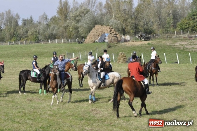 Zdjęcie w galerii na portalu naszraciborz.pl: Hubertus na Ostrogu, czyli pogoń za lisem w Huzarskiej Dolinie  wiadomości z regionu