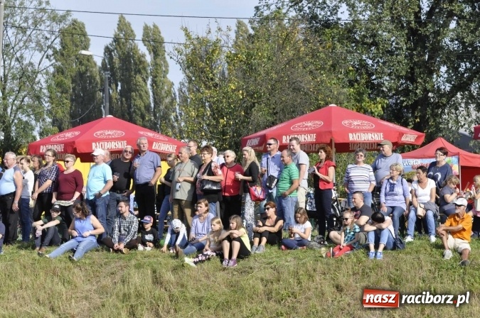 Zdjęcie w galerii na portalu naszraciborz.pl: Hubertus na Ostrogu, czyli pogoń za lisem w Huzarskiej Dolinie  wiadomości z regionu