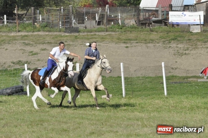Zdjęcie w galerii na portalu naszraciborz.pl: Hubertus na Ostrogu, czyli pogoń za lisem w Huzarskiej Dolinie  wiadomości z regionu
