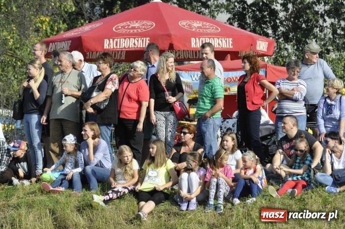 Zdjęcie w galerii na portalu naszraciborz.pl: Hubertus na Ostrogu, czyli pogoń za lisem w Huzarskiej Dolinie  wiadomości z regionu