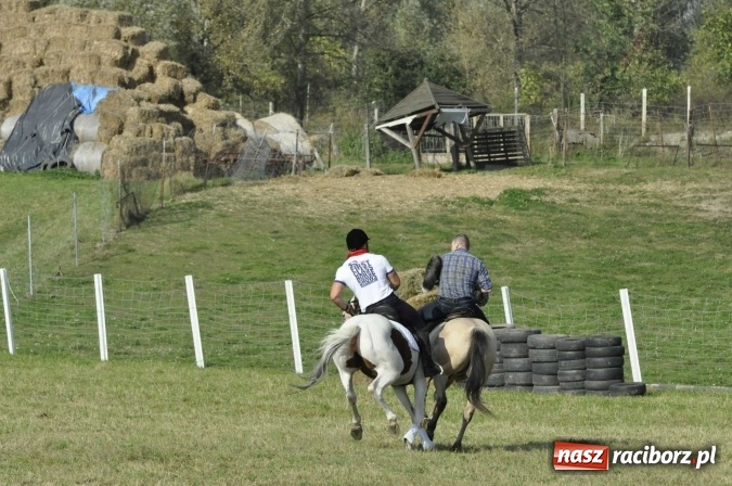 Zdjęcie w galerii na portalu naszraciborz.pl: Hubertus na Ostrogu, czyli pogoń za lisem w Huzarskiej Dolinie  wiadomości z regionu