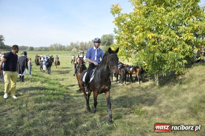 Zdjęcie w galerii na portalu naszraciborz.pl: Hubertus na Ostrogu, czyli pogoń za lisem w Huzarskiej Dolinie  wiadomości z regionu