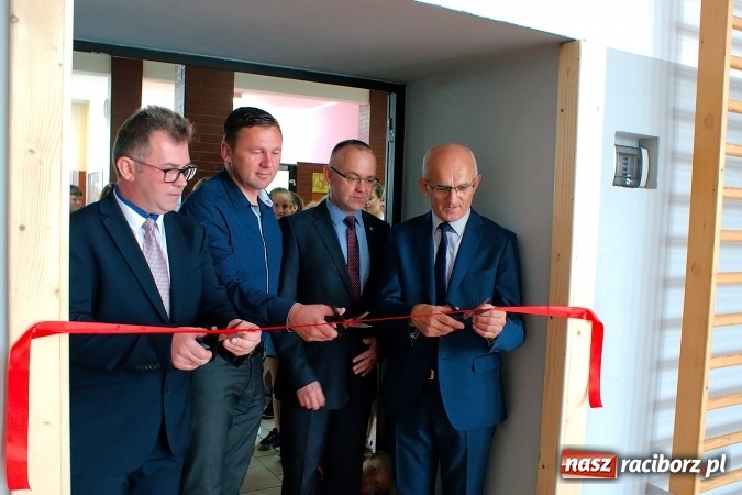 Zdjęcie w galerii na portalu naszraciborz.pl: Narodowy Dzień Sportu. W raciborskim MOS-ie oddano wyremontowaną salę wiadomości z regionu