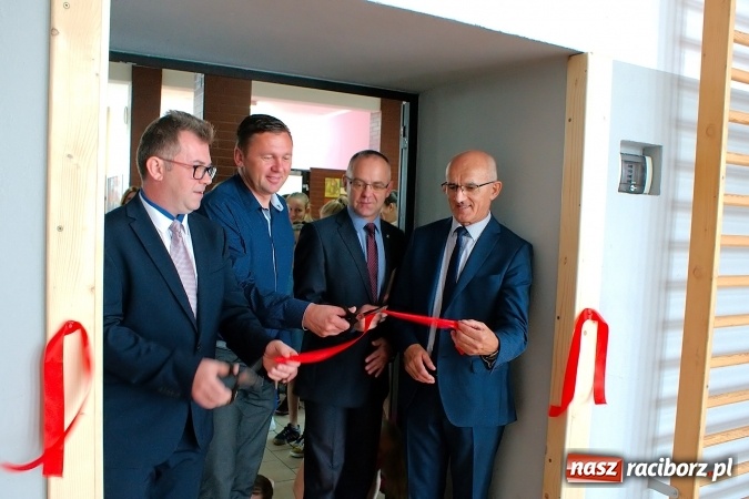 Zdjęcie w galerii na portalu naszraciborz.pl: Narodowy Dzień Sportu. W raciborskim MOS-ie oddano wyremontowaną salę wiadomości z regionu