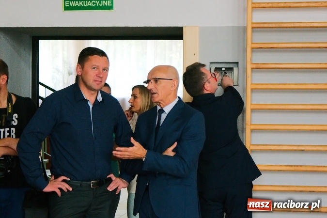 Zdjęcie w galerii na portalu naszraciborz.pl: Narodowy Dzień Sportu. W raciborskim MOS-ie oddano wyremontowaną salę wiadomości z regionu