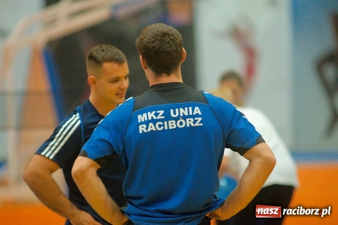 Zdjęcie w galerii na portalu naszraciborz.pl: Streetball, zapasy i badminton, czyli Piknik z Olimpijczykami w hali ZSOMS wiadomości z regionu