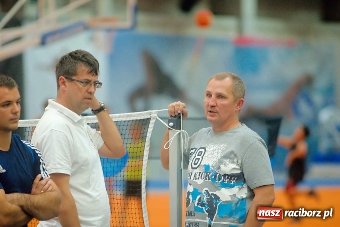 Zdjęcie w galerii na portalu naszraciborz.pl: Streetball, zapasy i badminton, czyli Piknik z Olimpijczykami w hali ZSOMS wiadomości z regionu