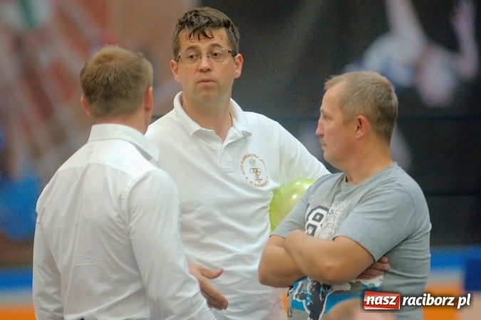 Zdjęcie w galerii na portalu naszraciborz.pl: Streetball, zapasy i badminton, czyli Piknik z Olimpijczykami w hali ZSOMS wiadomości z regionu