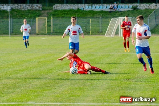 Zdjęcie w galerii na portalu naszraciborz.pl: IV liga: Unici tłem dla rezerw Podbeskidzia wiadomości z regionu