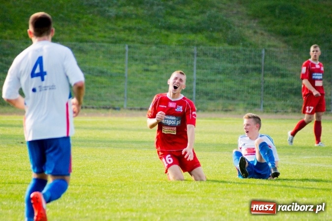 Zdjęcie w galerii na portalu naszraciborz.pl: IV liga: Unici tłem dla rezerw Podbeskidzia wiadomości z regionu