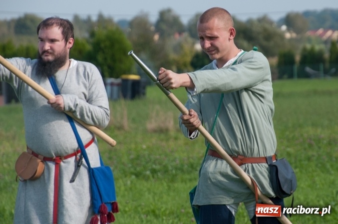 Zdjęcie w galerii na portalu naszraciborz.pl: Bawimy się historią... Grupa Rekonstrukcji Historycznej Armati świętowała mały jubileusz wiadomości z regionu
