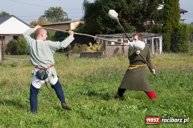 Zdjęcie w galerii na portalu naszraciborz.pl: Bawimy się historią... Grupa Rekonstrukcji Historycznej Armati świętowała mały jubileusz wiadomości z regionu