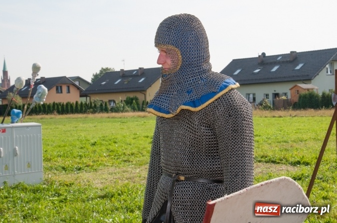 Zdjęcie w galerii na portalu naszraciborz.pl: Bawimy się historią... Grupa Rekonstrukcji Historycznej Armati świętowała mały jubileusz wiadomości z regionu
