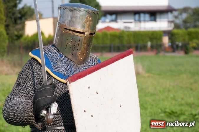 Zdjęcie w galerii na portalu naszraciborz.pl: Bawimy się historią... Grupa Rekonstrukcji Historycznej Armati świętowała mały jubileusz wiadomości z regionu