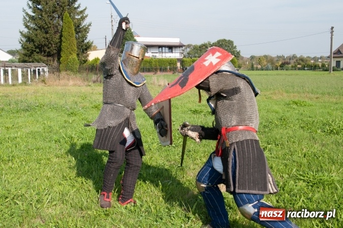 Zdjęcie w galerii na portalu naszraciborz.pl: Bawimy się historią... Grupa Rekonstrukcji Historycznej Armati świętowała mały jubileusz wiadomości z regionu