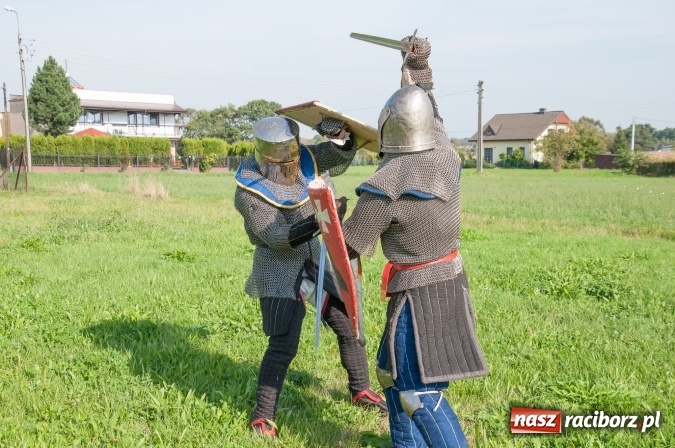 Zdjęcie w galerii na portalu naszraciborz.pl: Bawimy się historią... Grupa Rekonstrukcji Historycznej Armati świętowała mały jubileusz wiadomości z regionu