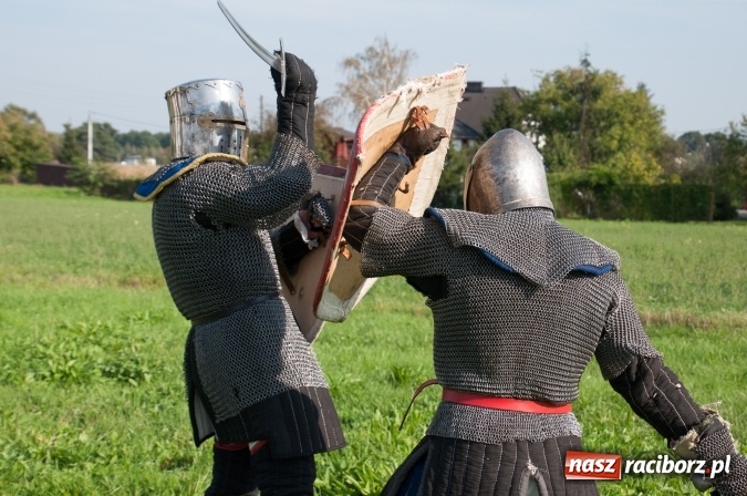Zdjęcie w galerii na portalu naszraciborz.pl: Bawimy się historią... Grupa Rekonstrukcji Historycznej Armati świętowała mały jubileusz wiadomości z regionu