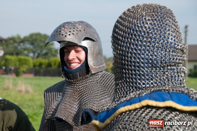 Zdjęcie w galerii na portalu naszraciborz.pl: Bawimy się historią... Grupa Rekonstrukcji Historycznej Armati świętowała mały jubileusz wiadomości z regionu