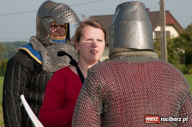 Zdjęcie w galerii na portalu naszraciborz.pl: Bawimy się historią... Grupa Rekonstrukcji Historycznej Armati świętowała mały jubileusz wiadomości z regionu