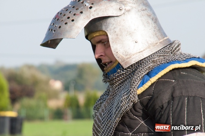 Zdjęcie w galerii na portalu naszraciborz.pl: Bawimy się historią... Grupa Rekonstrukcji Historycznej Armati świętowała mały jubileusz wiadomości z regionu