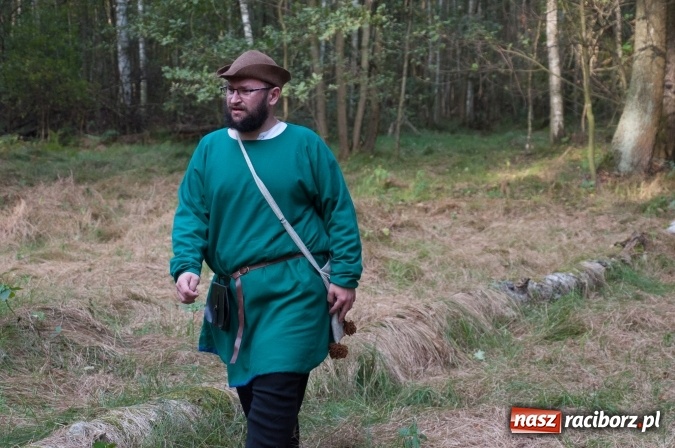 Zdjęcie w galerii na portalu naszraciborz.pl: Bawimy się historią... Grupa Rekonstrukcji Historycznej Armati świętowała mały jubileusz wiadomości z regionu