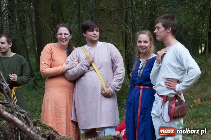 Zdjęcie w galerii na portalu naszraciborz.pl: Bawimy się historią... Grupa Rekonstrukcji Historycznej Armati świętowała mały jubileusz wiadomości z regionu