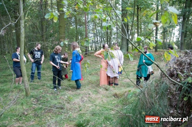 Zdjęcie w galerii na portalu naszraciborz.pl: Bawimy się historią... Grupa Rekonstrukcji Historycznej Armati świętowała mały jubileusz wiadomości z regionu