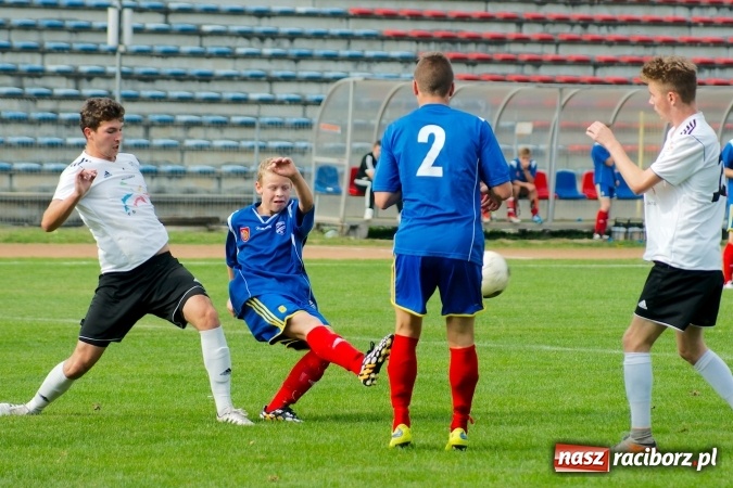 Zdjęcie w galerii na portalu naszraciborz.pl: Juniorzy Unii na szóstkę wiadomości z regionu