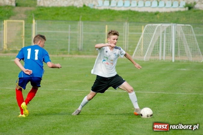 Zdjęcie w galerii na portalu naszraciborz.pl: Juniorzy Unii na szóstkę wiadomości z regionu