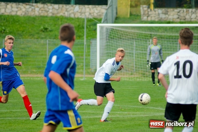 Zdjęcie w galerii na portalu naszraciborz.pl: Juniorzy Unii na szóstkę wiadomości z regionu