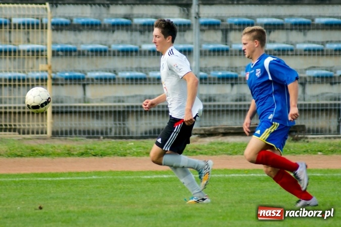 Zdjęcie w galerii na portalu naszraciborz.pl: Juniorzy Unii na szóstkę wiadomości z regionu