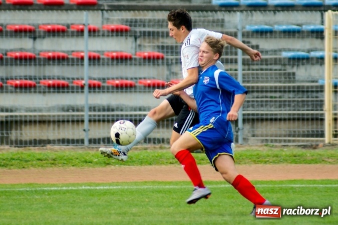 Zdjęcie w galerii na portalu naszraciborz.pl: Juniorzy Unii na szóstkę wiadomości z regionu