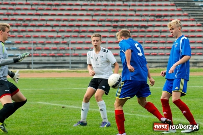 Zdjęcie w galerii na portalu naszraciborz.pl: Juniorzy Unii na szóstkę wiadomości z regionu