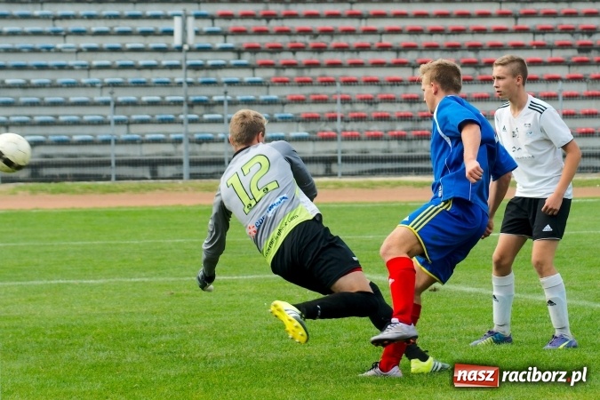 Zdjęcie w galerii na portalu naszraciborz.pl: Juniorzy Unii na szóstkę wiadomości z regionu