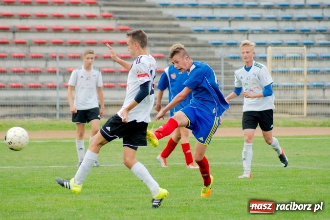 Zdjęcie w galerii na portalu naszraciborz.pl: Juniorzy Unii na szóstkę wiadomości z regionu