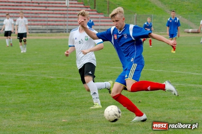 Zdjęcie w galerii na portalu naszraciborz.pl: Juniorzy Unii na szóstkę wiadomości z regionu