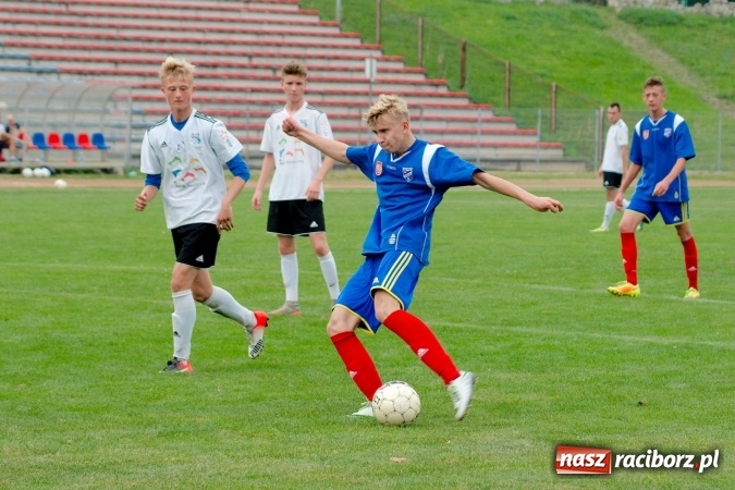 Zdjęcie w galerii na portalu naszraciborz.pl: Juniorzy Unii na szóstkę wiadomości z regionu