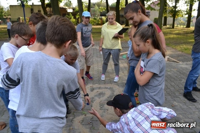 Zdjęcie w galerii na portalu naszraciborz.pl: W Kuźni Raciborskiej odbyły się VI Mistrzostwa Świata Gry w Kapsle wiadomości z regionu