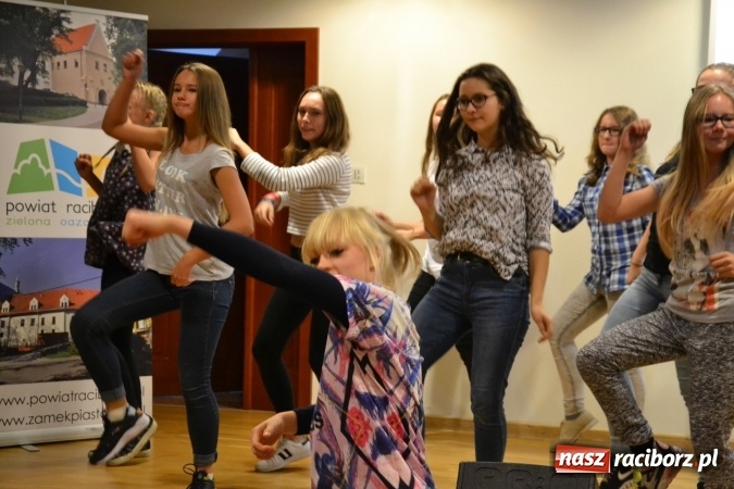 Zdjęcie w galerii na portalu naszraciborz.pl: Na zamku podsumowano Festiwal Multidyscyplinarny Racibórz 2016 wiadomości z regionu