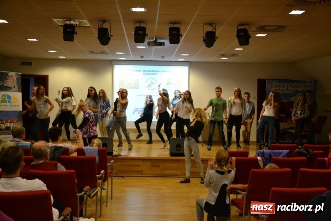 Zdjęcie w galerii na portalu naszraciborz.pl: Na zamku podsumowano Festiwal Multidyscyplinarny Racibórz 2016 wiadomości z regionu