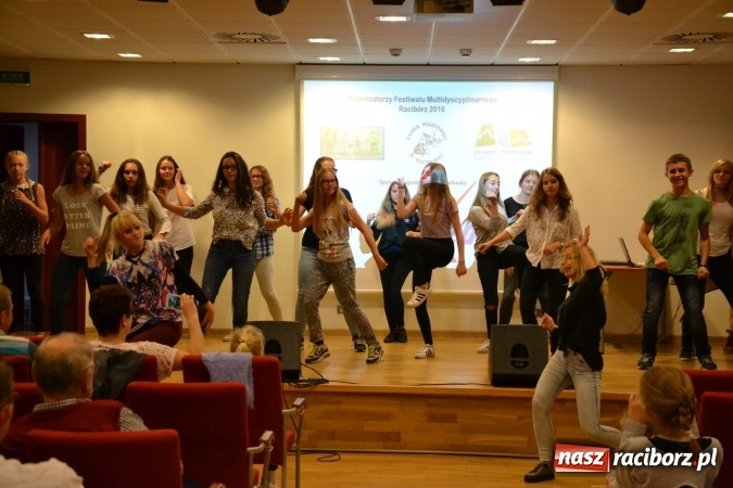 Zdjęcie w galerii na portalu naszraciborz.pl: Na zamku podsumowano Festiwal Multidyscyplinarny Racibórz 2016 wiadomości z regionu