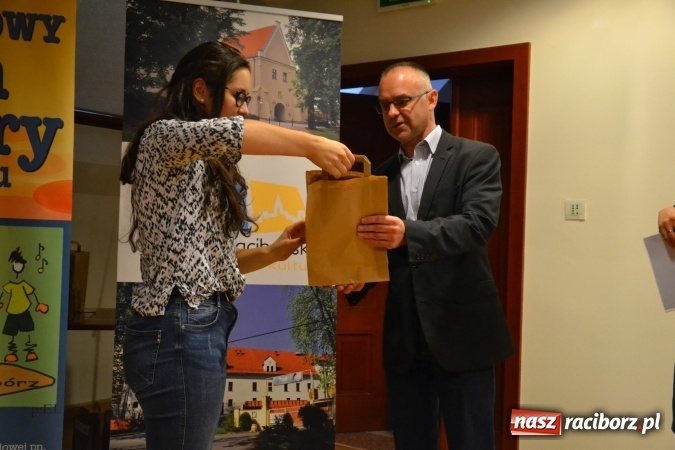 Zdjęcie w galerii na portalu naszraciborz.pl: Na zamku podsumowano Festiwal Multidyscyplinarny Racibórz 2016 wiadomości z regionu