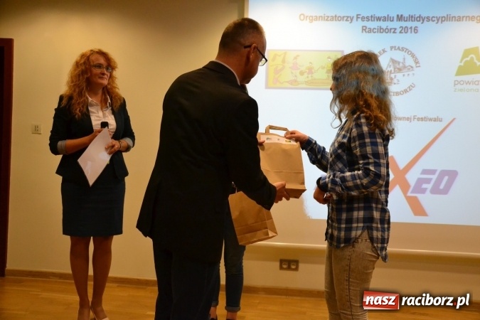 Zdjęcie w galerii na portalu naszraciborz.pl: Na zamku podsumowano Festiwal Multidyscyplinarny Racibórz 2016 wiadomości z regionu