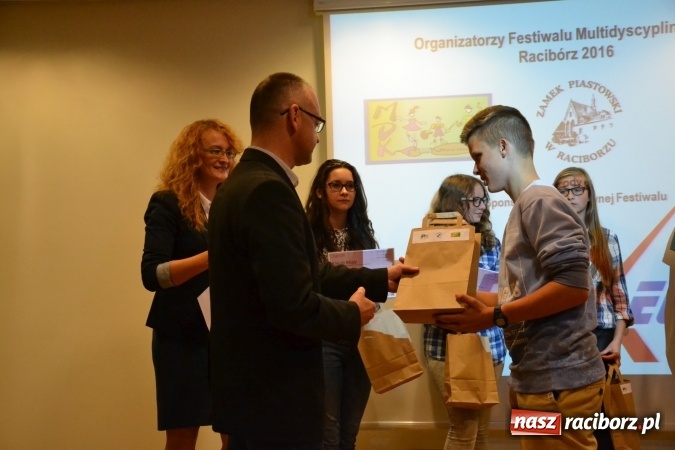 Zdjęcie w galerii na portalu naszraciborz.pl: Na zamku podsumowano Festiwal Multidyscyplinarny Racibórz 2016 wiadomości z regionu