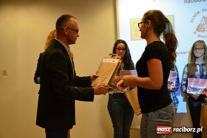 Zdjęcie w galerii na portalu naszraciborz.pl: Na zamku podsumowano Festiwal Multidyscyplinarny Racibórz 2016 wiadomości z regionu