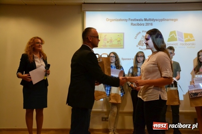 Zdjęcie w galerii na portalu naszraciborz.pl: Na zamku podsumowano Festiwal Multidyscyplinarny Racibórz 2016 wiadomości z regionu