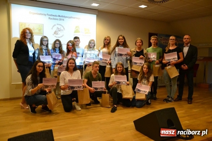 Zdjęcie w galerii na portalu naszraciborz.pl: Na zamku podsumowano Festiwal Multidyscyplinarny Racibórz 2016 wiadomości z regionu