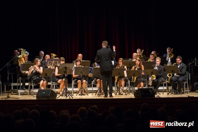 Zdjęcie w galerii na portalu naszraciborz.pl: Międzynarodowy Dzień Muzyki w Raciborzu. RCK zaprosił do krainy operetki  wiadomości z regionu